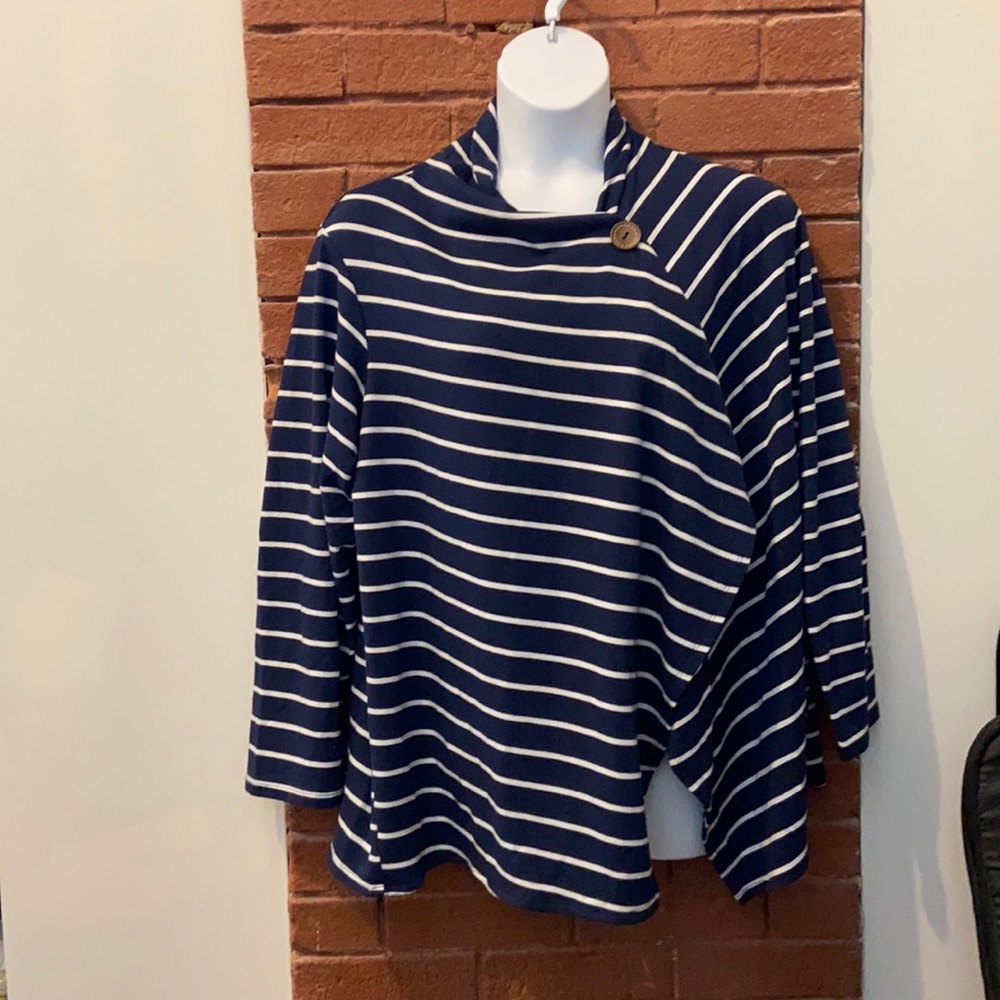 One button sweatshirt